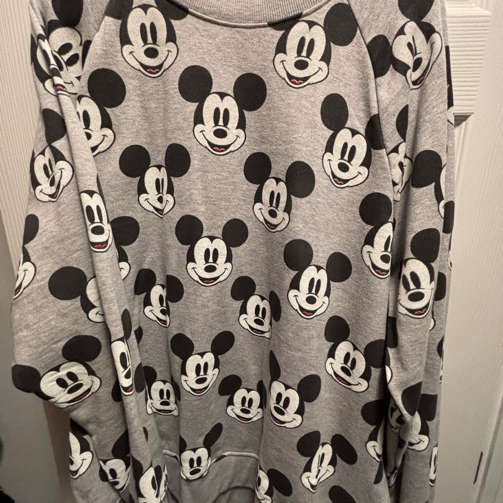 XXL Mickey Mouse Crewneck